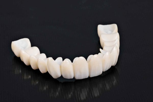 Zirconium Dental Crowns: The Perfect Balance of Aesthetics and Durability